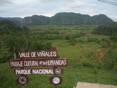 Vista del Parque Nacional de Viñales Mogotes de Viñales en Pinar del Río, Cuba