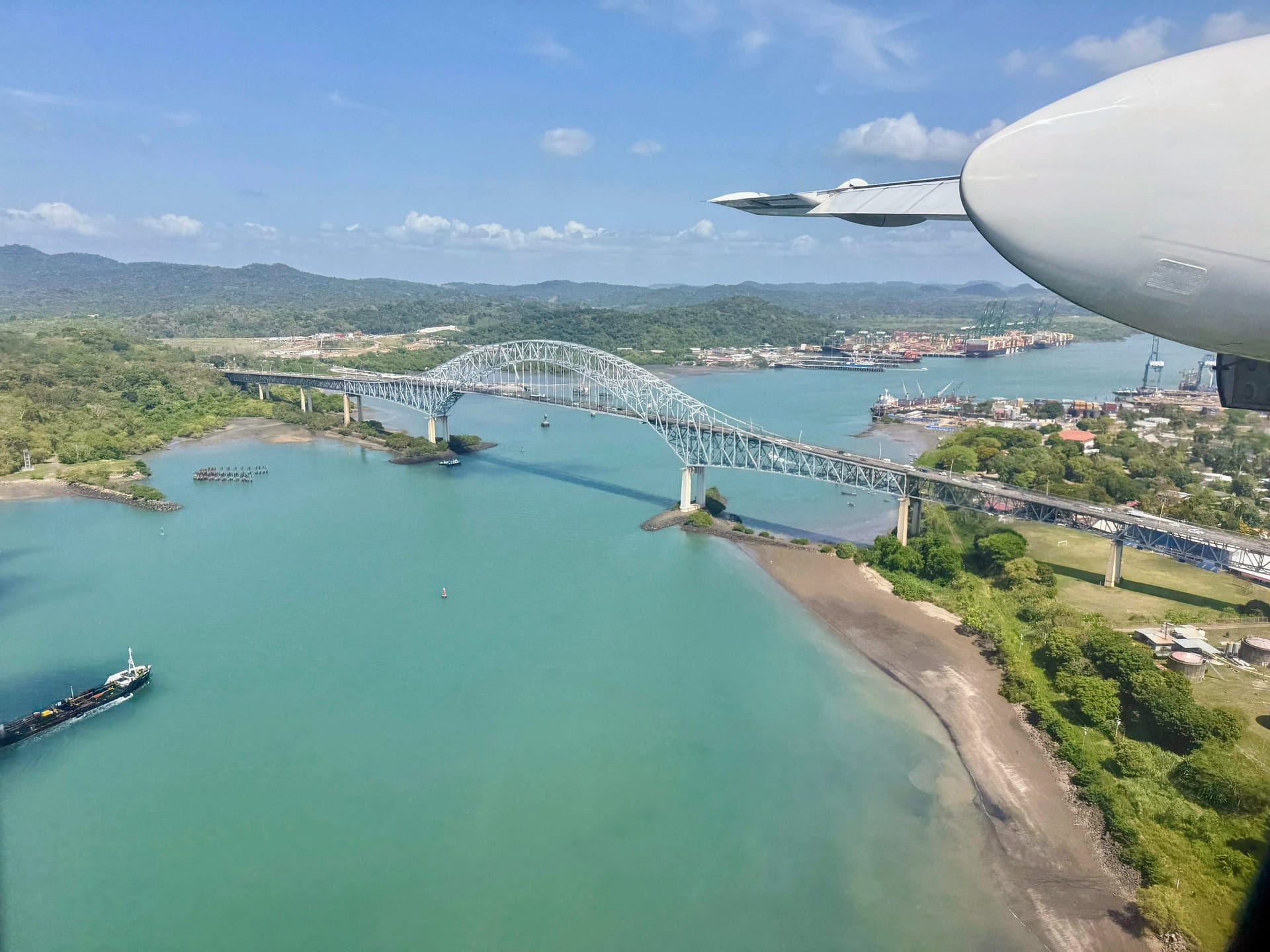 Viaje a Panamá: qué llevar en la maleta Vista aérea del Canal de Panamá desde un avión